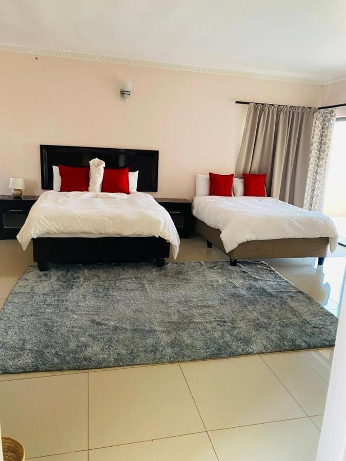 Styled Bed And Breakfast Palapye エクステリア 写真